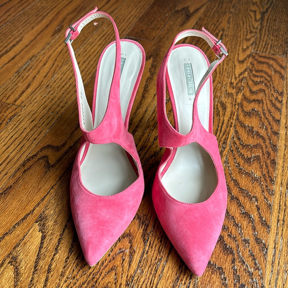 Giorgio Armani Pointed Toe Cutout Stiletto Pump - EUC